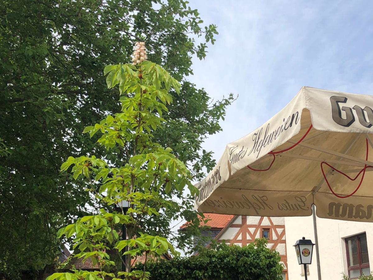 Hotel Zum Kastanienbaum Herzogenaurach Exterior foto