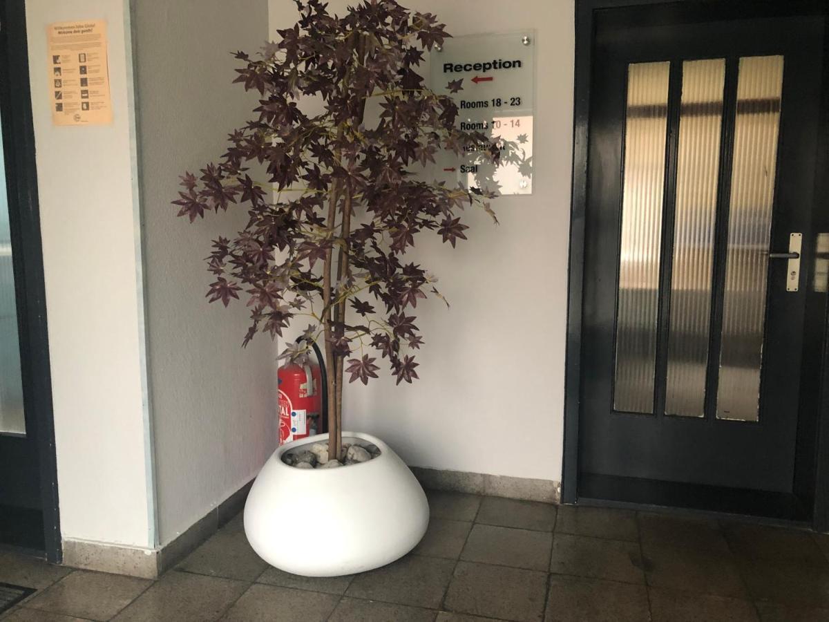 Hotel Zum Kastanienbaum Herzogenaurach Exterior foto