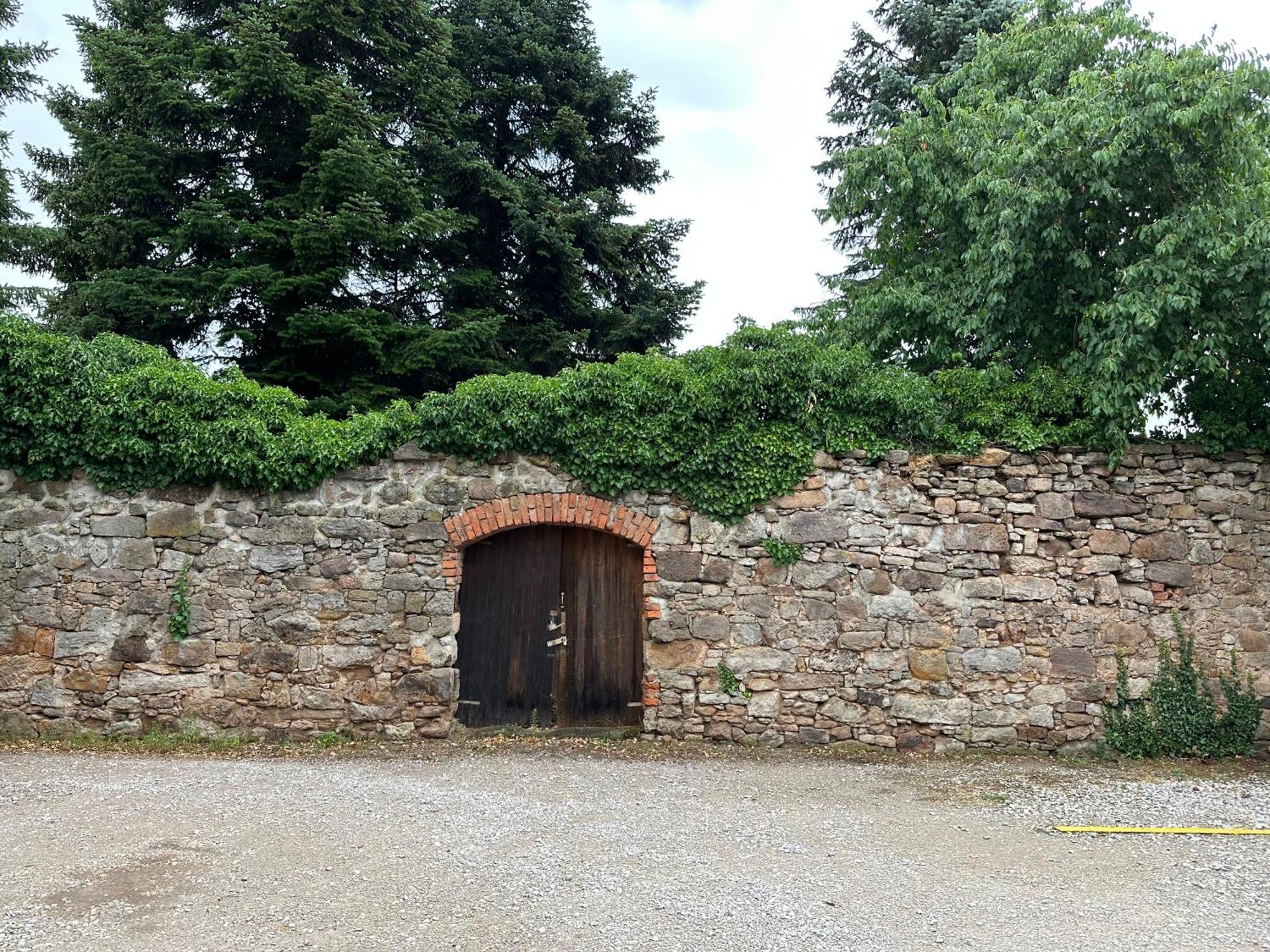 Hotel Zum Kastanienbaum Herzogenaurach Exterior foto